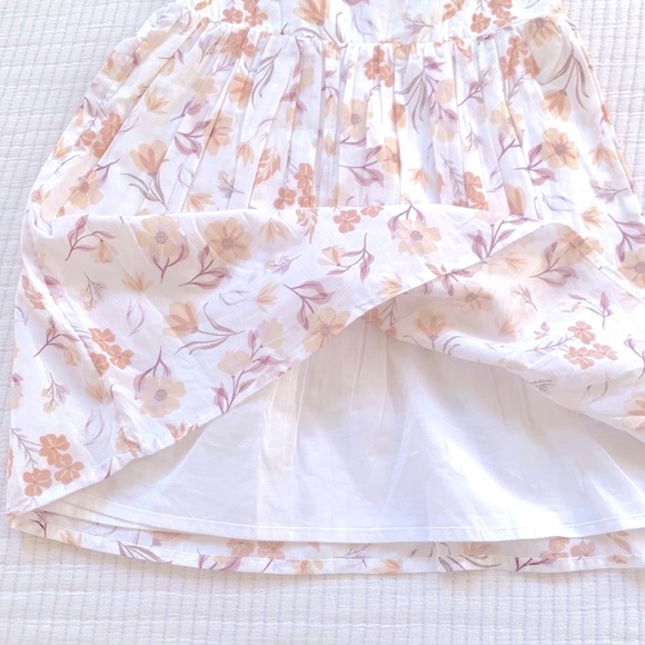 Cupcakes and Cashmere. Girls fall dress. Floral print with bow detail on back. - Picture 6 of 11